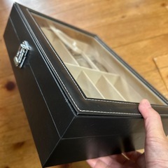 サングラスディスプレイボックスの画像