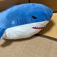 サメ　スーパービッグぬいぐるみの画像