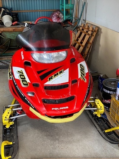 スノーモービル