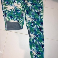 ロキシー Roxy 水陸両用レギンス リーフ柄　S