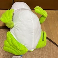 ぴょこんとアマガエル　大きなぬいぐるみの画像