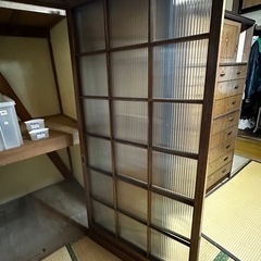 昭和レトロ　木枠のすりガラス戸2枚あります