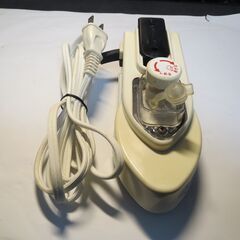 旅行用小スチームアイロン　熱板サイズ=60×110mm[ 全長=...