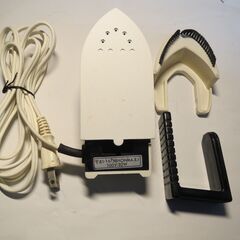 旅行用小スチームアイロン　熱板サイズ=60×110mm[ 全長=170mm AC100V,32Wの画像