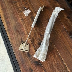 新品　ガスダンパー　ガススプリング　2本の画像