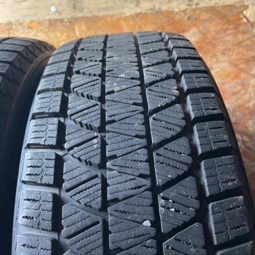 極上タイヤ　BRIDGESTONE ブリヂストン　ブリジストン　DM-V3 225/60R18 スタッドレス　タイヤ　2021年製　18インチ