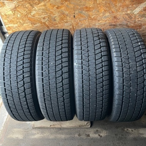 極上タイヤ　BRIDGESTONE ブリヂストン　ブリジストン　DM-V3 225/60R18 スタッドレス　タイヤ　2021年製　18インチ