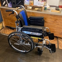 【他機能車いす】MIKI ラクーネ2 トランスファーボード付き車いすの画像