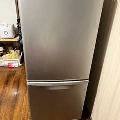 冷蔵庫　美品Panasonic NR-B143W