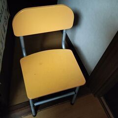 学校机風のドレッサーの画像