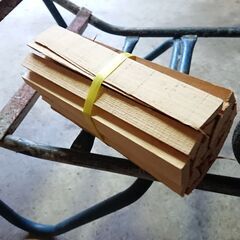 ⑲  第4期用意分　乾燥済み　薪　　小束にした薪　手軽に焚き火や、焚き付け等に利用出来ます。細かく割った針葉樹薪を束ねたもの★　キャンプ　グランピング　焚き火　薪ストーブ等に　那須で薪の画像