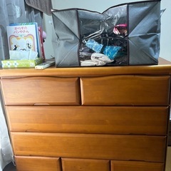 木製タンス上下に分かれます。