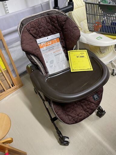 【ジモティ来店特価！！】　ハイローチェア　コンビ　ネムリラ　J-10215