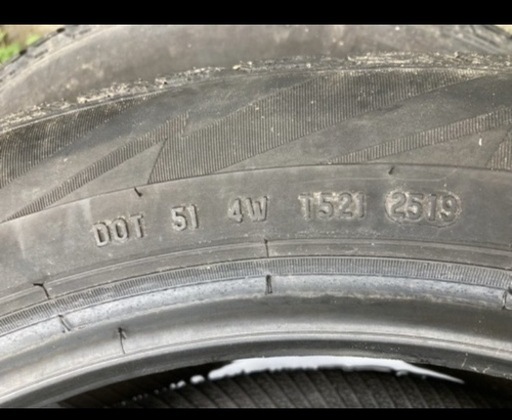 タイヤ　18インチ　スタッドレス　4本セット中古