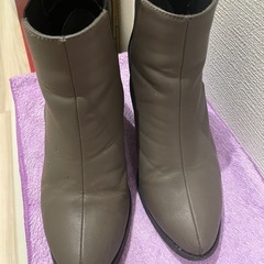 サイズ23 合皮ショートブーツ
