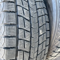 215/70R16バリ山スタッドレス　4本セットの画像