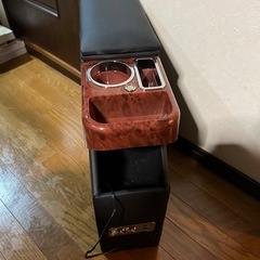 ルーミーコンソールボックスの画像