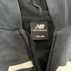 ニューバランスパーカー130の画像