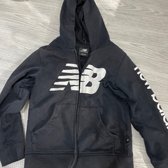 ニューバランスパーカー130