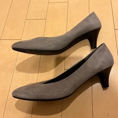 ジュビリー　パンプス　スエード調の画像