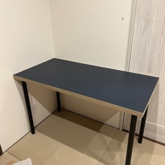 500円　IKEA 机　脚取り外し可