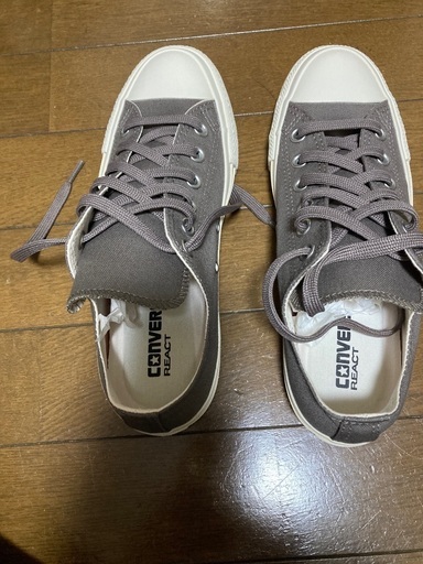 最値下げ　新品❗️Converse  24、5cm