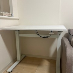 油圧式昇降デスクの画像