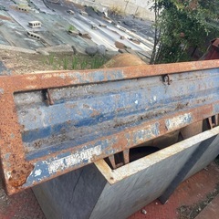 ★2トンダンプリアゲート、アオリ
