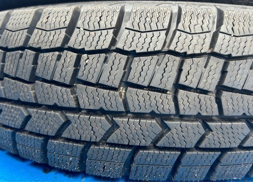 DUNLOP 165/65R14 2024年製＋2023年製　スタッドレスタイヤ　バリ溝