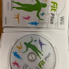 WiiUマリオカート8セット+バランスボード+Wiifit plusの画像