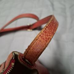Dacotaショルダーバッグ 赤色の画像