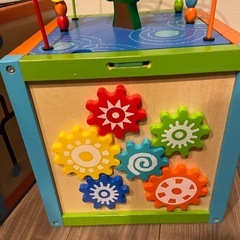 おもちゃ　アクティビティボックス
の画像