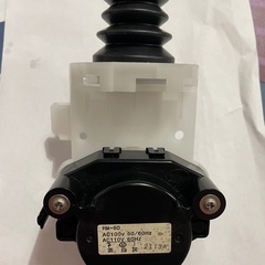 東芝TOSHIBA 洗濯機用 排水弁半組立部品 420-42-795の画像