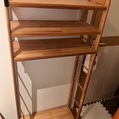 0円。高さを自由に調整できる棚