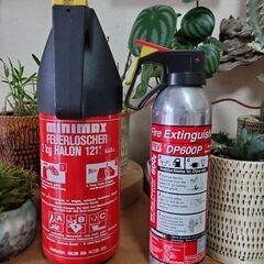 消火器　ディスプレイ。カーレース。