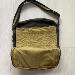 美品　ユニクロ　パソコンバッグの画像