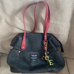 Jolie Joli  チャーム付きハンドバッグ