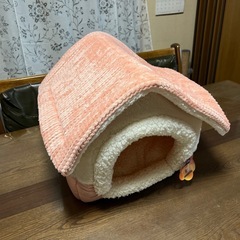 猫ハウス　ペット　家　ピンク　冬　暖かい