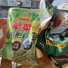 ベランダに野菜作り道具　16個の画像