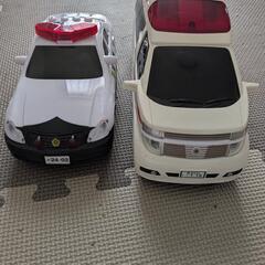 音が出る　救急車とパトカーセットの画像