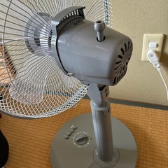 ◇美品◇扇風機 グレーの画像