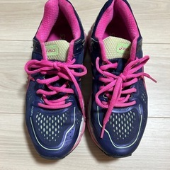 【美品】asicsアシックスランニングシューズ/レディース/23...