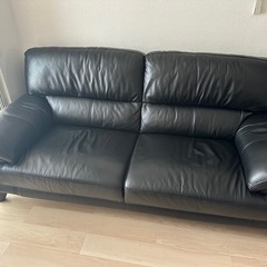 栗田家具本革高級ソファ２.5人掛けの画像