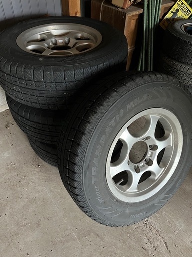 スタッドレスタイヤ4本セット(ハイエース)