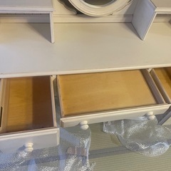 米ブランドETHEN ALLEN ドレッサー&チェアの画像