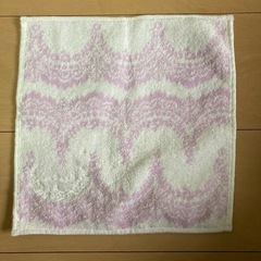 未使用新品　ハンカチ　ハンドタオルNINA RICCI ニナリッチ　の画像
