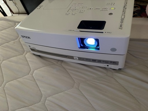 エプソン プロジェクターDVD HDMI搭載