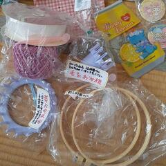 女の子 雑貨 巾着 バレッタ 毛糸編み まとめ売りの画像