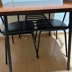 決まりました‼️✨値下げしました❗️ 2人掛け👯‍♀️ ダイニングテーブル😊3点セット✨の画像