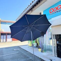 【店頭引き取り限定】Sunvilla 10フィート ラウンド ソーラー LED マーケット アンブレラの画像